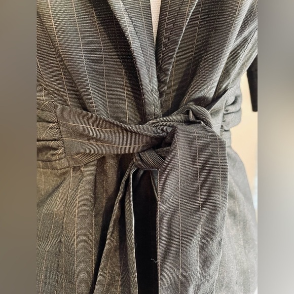 VINTAGE KNOT FRONT TIE The Limited Blazer Dark Grey & Beige Pinstripes Preppy - Picture 4 of 17